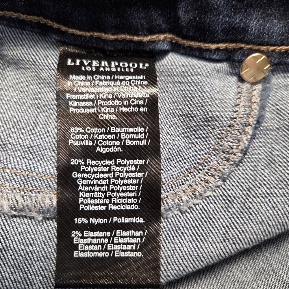 Liverpool Los Angeles Shorts Womens Size 12 Blue Denim Rolled Hem Pull On - Picture 6 of 6